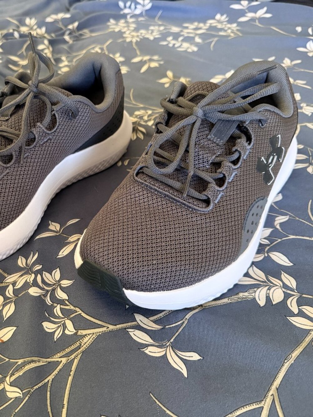 Under Armour Charged Surge 4 Running Shoes (wide fit) - Picture 6 of 11